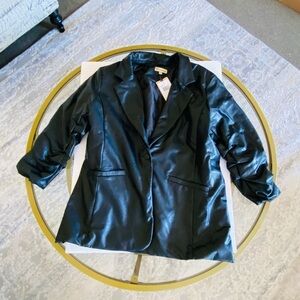 Democracy ruched elbow faux leather blazer, Sz. L